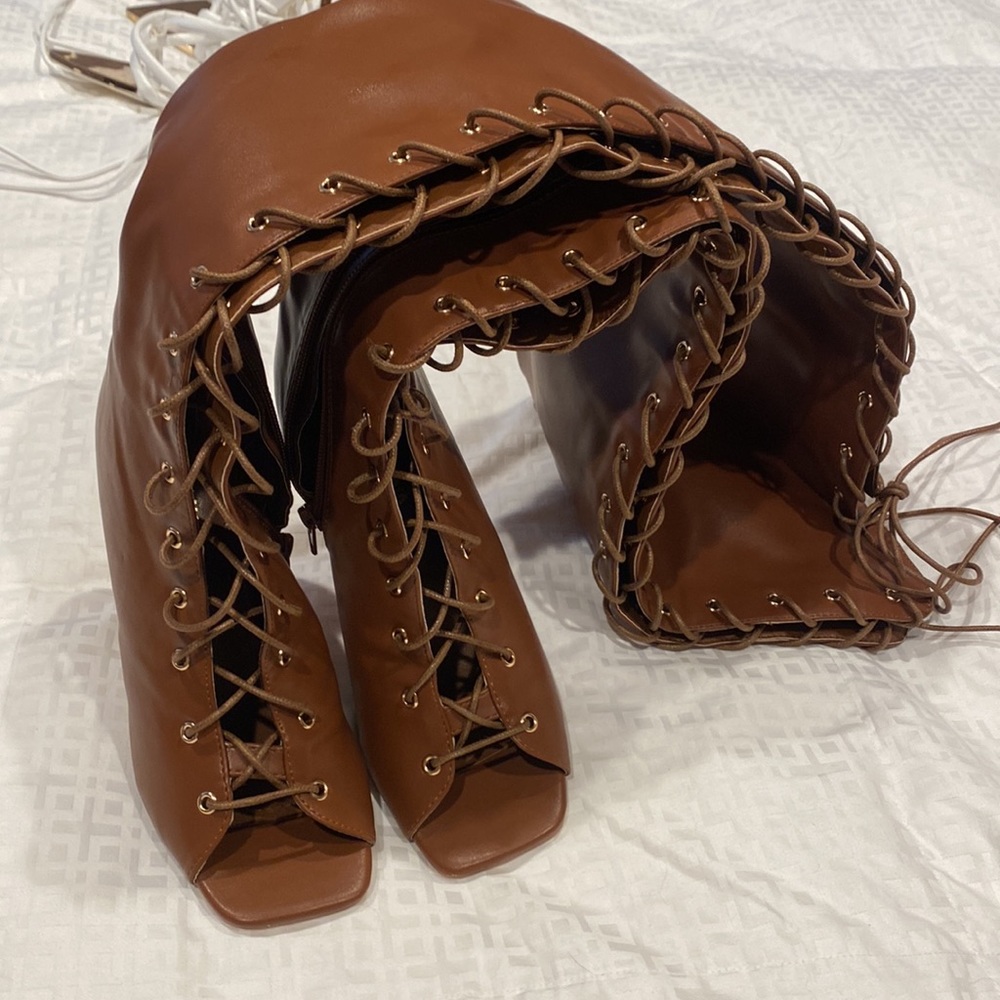 NWOT Fashion nova Over the Knee Lace up Open toe Boots